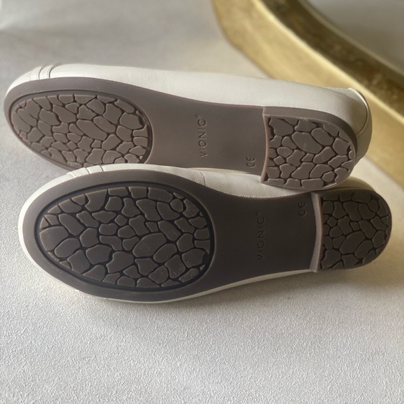 VIONIC Luxury Leather Ballerina Flats, Bone Color Women’s Size 7 NWOT Low heels - Picture 6 of 13